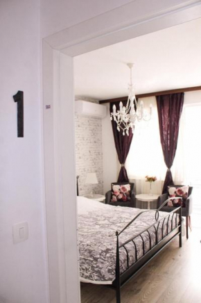 Bella Elia Apartment